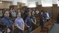 ANKETA: Politici jsou v šoku z propuštění žhářů z Vítkova. Zvažují změnu zákona