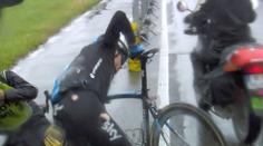 Kostky, déšť a další pády. Chris Froome na Tour nečekaně skončil!