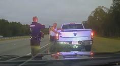 VIDEO: Neprávem 16 let seděl, pak ho zastřelil policista při silniční kontrole