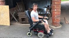 Moderátor Hammond si dělá z invalidního vozíku závodní stroj