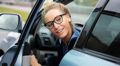 Jízda autem podraží. Za pojištění si připlatíte víc než desetinu, srovnal expert