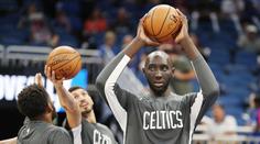 Nebezpečný strop. Basketbalista kvůli němu přišel o debut v NBA