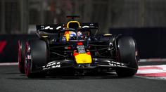 Drama až do konce. Verstappen vyjede v Abú Zabí z pole position, za ním Norris a Piastri