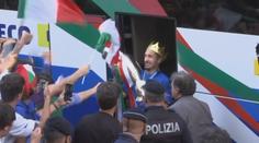 Mistři dorazili do Itálie, s pohárem přišli k prezidentovi