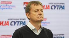 Srbský ministr dostal mrtvici v přímém přenose. Ze studia jel rovnou na sál