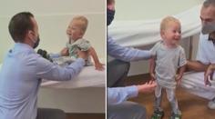 "Stojím, teto, stojím." Sledujte obří radost vážně nemocného Maxíka!