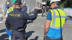 Policisté si posvítili na cizince. Minimálně čtyři musí opustit Česko