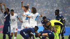 Děsivé scény v Ligue 1. Hráč Bordeaux zkolaboval na hřišti