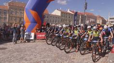 Znojmo hostí cyklistický závod. Kolo pro život se jede ve městě i ve vinicích