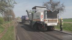 Pardubický kraj začal s opravami rozbitých silnic. Silničáři opraví 15 úseků