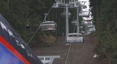Hory bojují s nedostatkem sněhu. Některá střediska už ukončila provoz