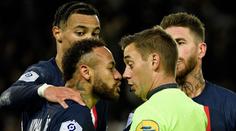 PSG v divokém utkání porazilo Štrasburk, Neymar byl vyloučen za simulování