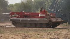 Tankisté prověřili své schopnosti v Milovicích. Museli zvládnout náročný terén