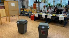 Volby 2025: Jak volit mimo domov? Nově to půjde i korespondenčně