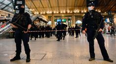Útočník v Paříži pobodal šest lidí, policie jej postřelila