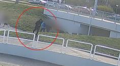 Policie pátrá po lupiči, který přepadl maminku s tříletou dcerkou