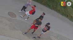 Mladíka (16) měli oloupit kvůli desetikoruně. Policie nyní hledá svědky