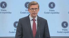 Platy politiků porostou o 6,9 procenta, schválila vláda