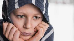 Přibývá dětí s depresemi. Psycholog radí rodičům, jak tomu zabránit