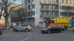 Policie evakuovala hotel na Smíchově. Na místo vyjela zásahovka a vyjednavač