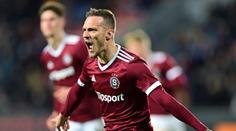 Sparťanský záložník do toho praštil, vzal si krásnou Slovenku