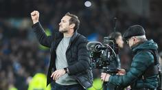 Lampard si při vášnivých oslavách zlomil ruku. Za tři body to beru, směje se trenér