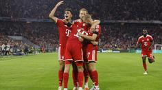 Bayern a United si připisují pohodové výhry. Nováček slaví první body v LM