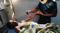 Koronavirus míří do chudých částí světa: Škody by mohly být obrovské
