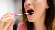 Žena díky DNA testu odhalila rodinné tajemství. Můj život je lež, tvrdí Britka