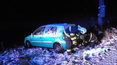 Řidiči, pozor! Česko pokryl sníh i ledovka, silnice blokují nehody