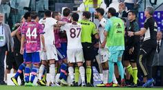 Bláznivý závěr zápasu Juventusu. Neuznaný gól v nastavení a čtyři červené