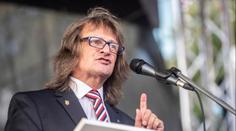 Rektor VŠE vyzval děkana Ševčíka k rezignaci. Kvůli účasti na protestní akci