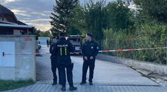 Čtyři mrtví včetně dětí v domě u Prahy. Policii zalarmovali jejich sousedé