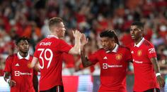 První výhra nového trenéra. United bez Ronalda přejeli Liverpool 4:0