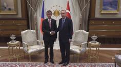 Babiš si v Turecku zajezdil na jachtě! Na obědě mu popřáli k narozeninám