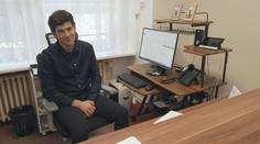 Nejmladšímu řediteli školy v Česku je 24 let. Klobouk dolů, říkají kolegové