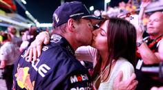 Střípky o šampionovi F1: přítelkyni přebral kolegovi, má vlastní tryskáč