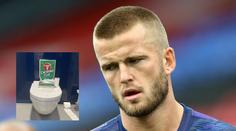 Příroda zavolala! Opora Tottenhamu pobavila svým úprkem ze hřiště