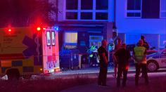 Útok sekerou a nožem v Praze. Dva lidé zemřeli, policie střílela