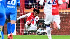 Isife daroval Boleslavi gól. Slavia se nakonec protrápila k remíze
