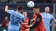 Leverkusen tlačí na Bayern. Schick hrál, střílel ale jeho rival Boniface