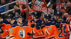 Neuvěřitelný McDavid dal v zápase čtyři góly a na další přihrál!