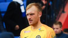 Borec na konec: Brankář chtěl odkopnout míč, udělal ze sebe hlupáka