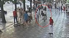 Na kolemjdoucího zaútočil muž v centru Prahy. Hledá ho policie