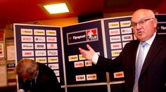 Plánované uzavření hokejové extraligy prošetří úřady