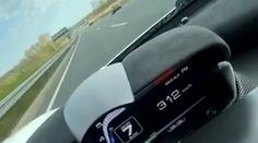 Hybridní supersport se hnal dálnicí 370 km/h! Za běžného provozu