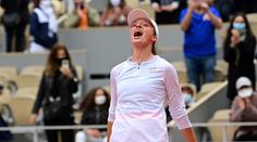 Po šokujícím konci Bartyové má ženský tenis novou vládkyni. Přepisovala historii
