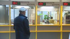 V několika městech hrozí omezení provozu úřadů. Nejsou na ně peníze