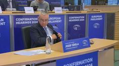Jozef Síkela v horkém křesle. Europoslance zaujal jazykovou výbavou