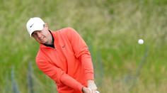 Golfista McIlroy nechápal. Odvážný fanoušek mu sebral hůl a potrénoval